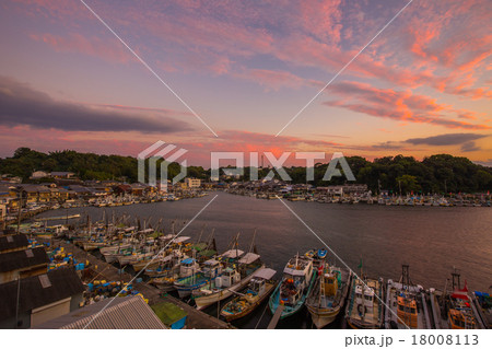 室津の日没 18008113