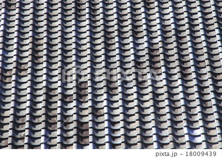 瓦屋根 18009439