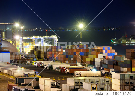 Port warehouse with cargoes and containers Port warehouse with cargoes and containers 18013420
