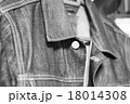 デニム生地の洋服 18014308