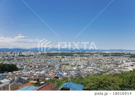 日野市の高台から見た住宅街の風景 日野市の高台から見た住宅街の風景 18016914