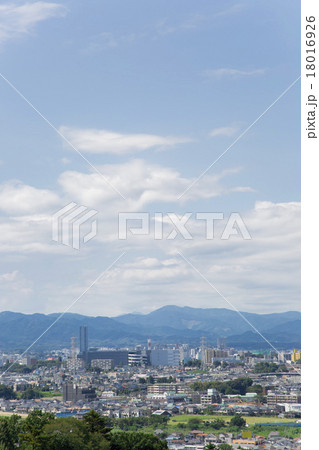 日野市の高台から見た住宅街の風景　 18016926