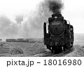 参宮線一身田のカーブを行くＤ５１貨物 18016980