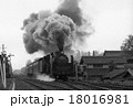参宮線一身田を出るＣ57客車列車 18016981