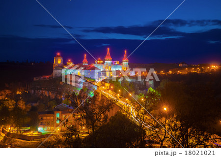 old castle night view 18021021