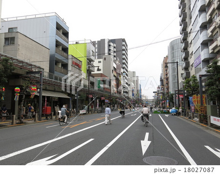 亀戸十三間通り商店街(歩行者天国時) 亀戸十三間通り商店街(歩行者天国時) 18027087