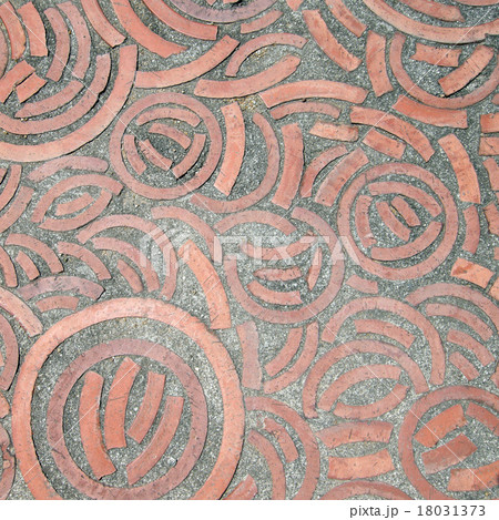 Tile on the road 18031373