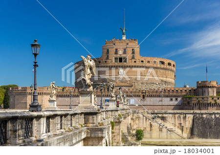 View of Castel Sant'Angelo in Rome, Italy View of Castel Sant'Angelo in Rome, Italy 18034001