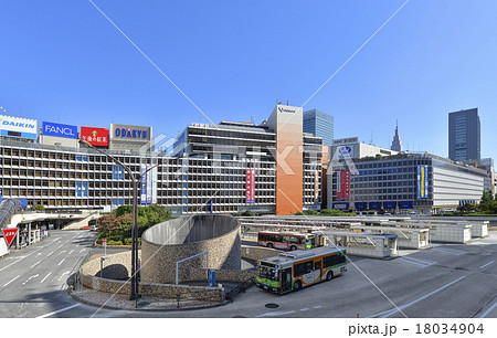 新宿駅 西口 ロータリーの写真素材