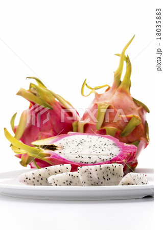 Fruit Pulp Of The Strawberry Pear On A White Plate 18035883