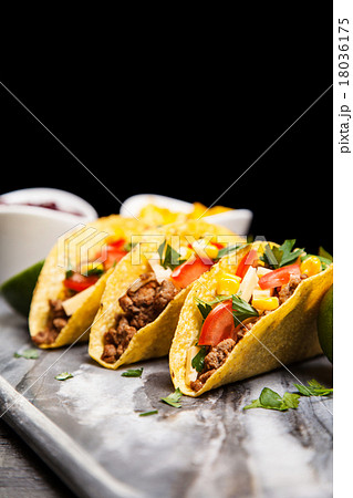 Delicious tacos 18036175