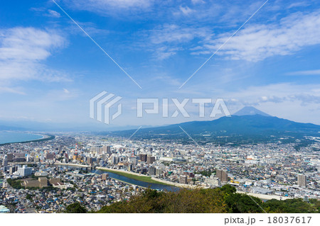 富士山と沼津市眺望 18037617