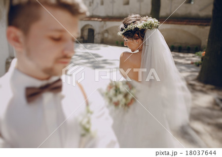 wedding couple wedding couple 18037644