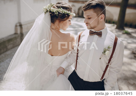 wedding couple wedding couple 18037645