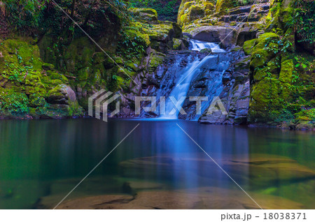 三重県名張 赤目の滝 三重県名張 赤目の滝 18038371