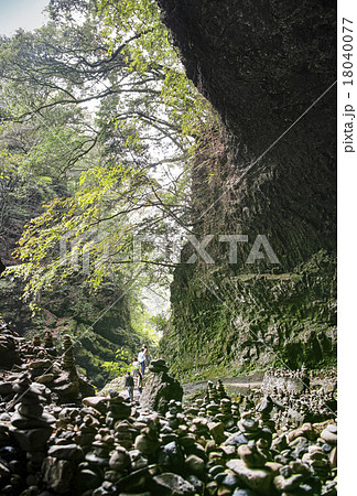 天安河原の仰慕ヶ窟 18040077