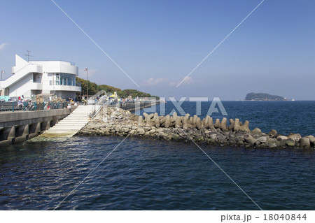 海釣り公園と猿島 海釣り公園と猿島 18040844
