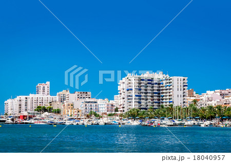 Ibiza 18040957