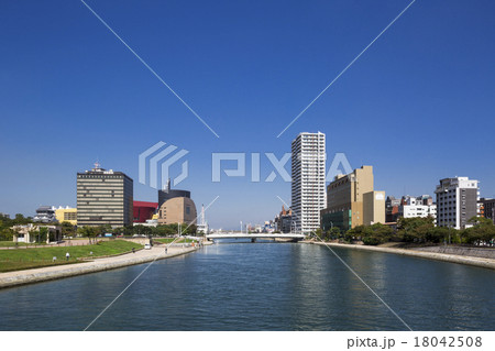 紫川と小倉市街地 18042508