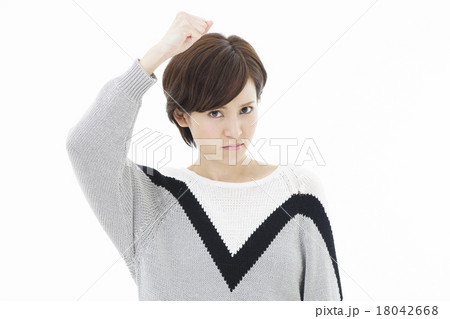 若い女性 若い女性 18042668