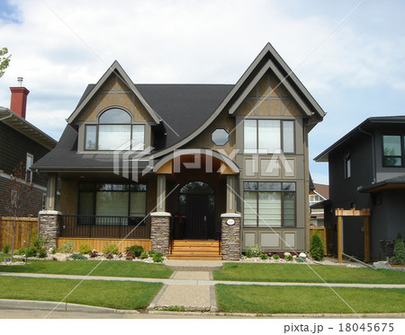 1戸建て住宅の外観写真 18045675