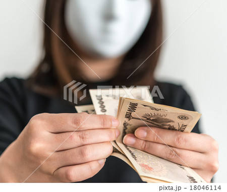 マスクの女 18046114