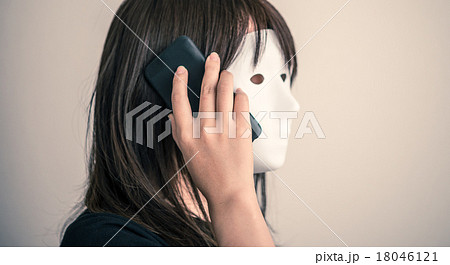 マスクの女 18046121