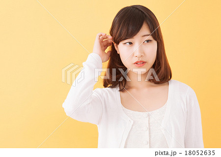 若い女性ポートレート 若い女性ポートレート 18052635