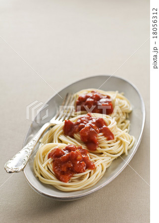 Spaghetti 18056312