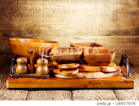 Wooden kitchen utensils 18057076