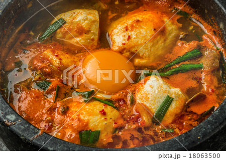 スンドゥブ 豆腐チゲ 韓国のグルメkimchi sundubu-jjigae Korean food スンドゥブ 豆腐チゲ 韓国のグルメkimchi sundubu-jjigae Korean food 18063500