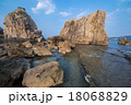 橋杭岩の夕景　南紀　串本　和歌山　 18068829