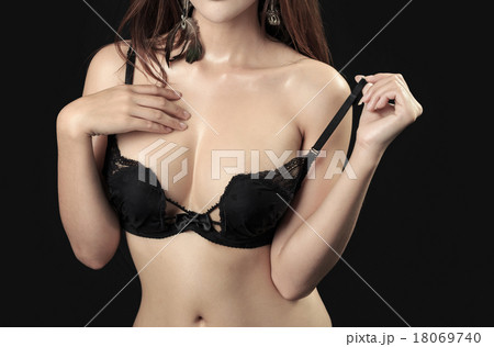 Beautiful slim body of woman Beautiful slim body of woman 18069740