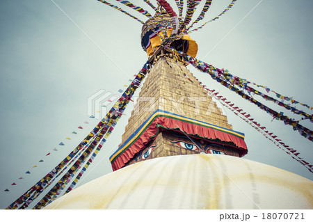 Boudhanath Stupa in the Kathmandu valley, Nepal 18070721