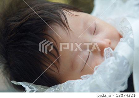 お宮参り (赤ちゃん ベビー ベビードレス 新生児 乳児 子供 女の子 赤ん坊) お宮参り (赤ちゃん ベビー ベビードレス 新生児 乳児 子供 女の子 赤ん坊) 18074221