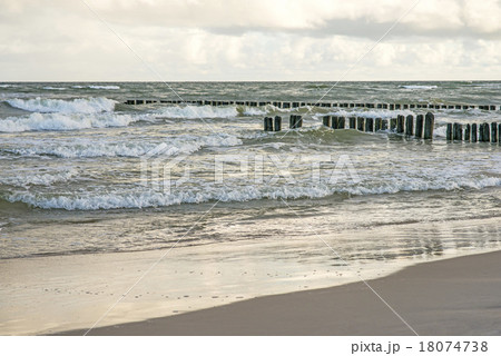 Baltic Sea with groyens and surf 18074738