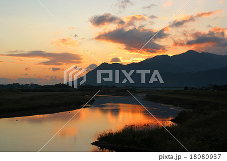 大隅半島の肝属川朝景 大隅半島の肝属川朝景 18080937