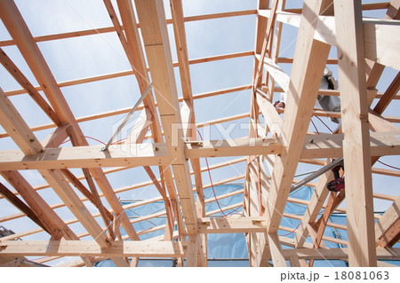 木造住宅の建設 木造住宅の建設 18081063