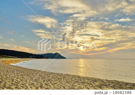 京都・丹後半島）琴引浜（京丹後市）２ 18082386