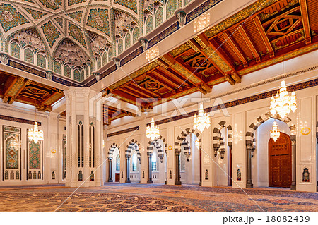 スルタン・カブース・グランド・モスク(オマーン、マスカット) 18082439