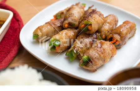 肉巻きのおかず 18090958