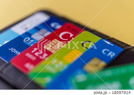 クレジットカードと財布 18097914