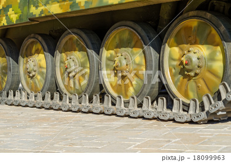 Tank's track Tank's track 18099963