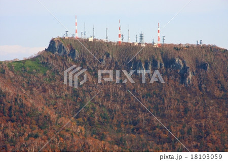 迷沢山から見る秋の手稲山南斜面 迷沢山から見る秋の手稲山南斜面 18103059
