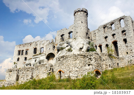 Ogrodzieniec Castle, Poland. Ogrodzieniec Castle, Poland. 18103937