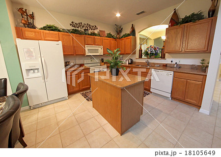 Kitchen 18105649