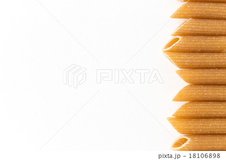 ホール・ウィート・パスタ（ペンネ・リガーテ） 18106898