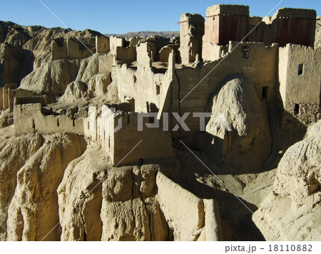 西チベット　グゲ遺跡最上部 18110882