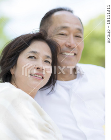 日本人のシニア夫婦 日本人のシニア夫婦 18111311