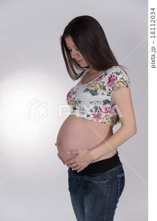 マタニティ　妊婦さん 18112034
